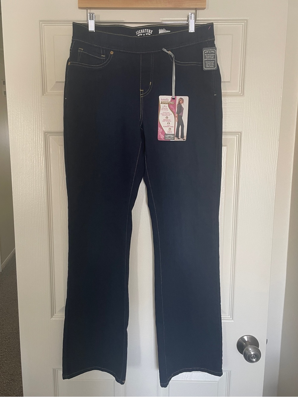 💙 Signature by Levi Strauss & Co. Dark Blue Women’s Pull-On Boot Cut Jeans 💙